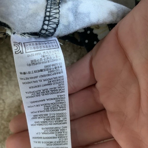 Forever 21 Daisy and Cream Leggings - Picture 7 of 10